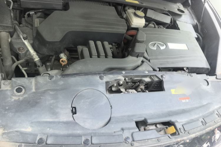 Used Infiniti QX60 2018 2.5 S/C Hybrid Two-Wheel-Drive Champion Family Edition Engine Bay