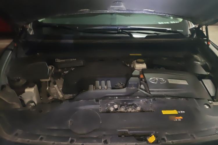 Used Infiniti QX60 2018 2.5 S/C Hybrid Two-Wheel-Drive Champion Family Edition Engine Bay