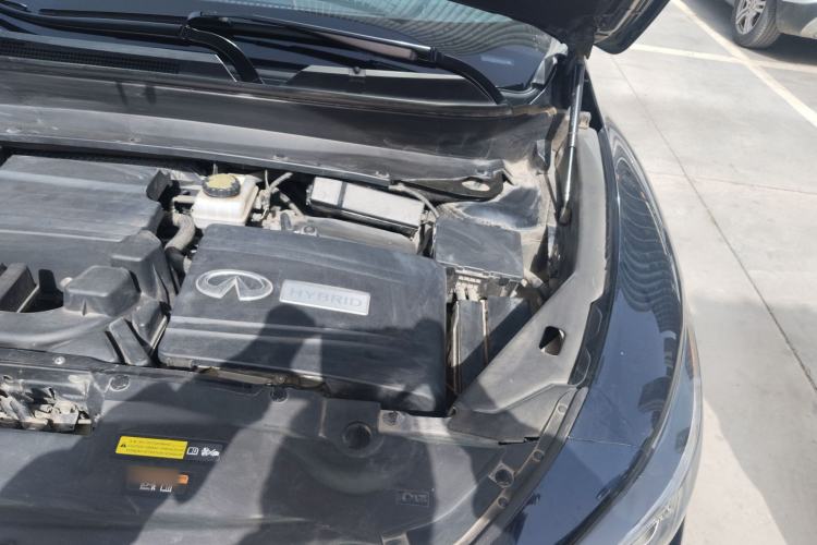 Used Infiniti QX60 2018 2.5 S/C Hybrid Two-Wheel-Drive Champion Family Edition Engine Bay Left
