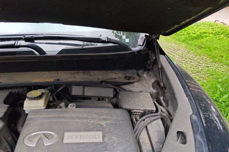 Used Infiniti QX60 2018 2.5 S/C Hybrid Two-Wheel-Drive Champion Family Edition Engine Bay Left