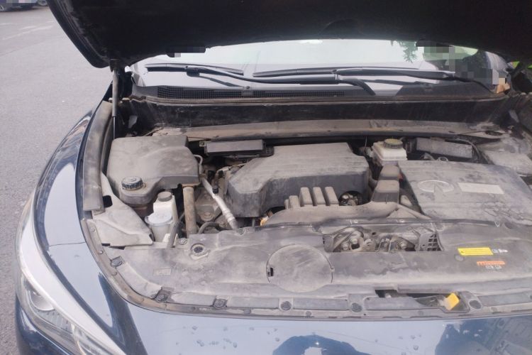 Used Infiniti QX60 2018 2.5 S/C Hybrid Two-Wheel-Drive Champion Family Edition Engine Bay Right