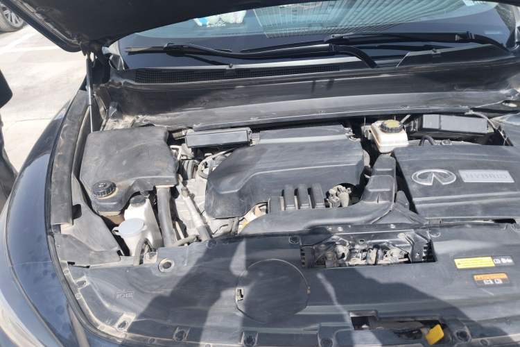 Used Infiniti QX60 2018 2.5 S/C Hybrid Two-Wheel-Drive Champion Family Edition Engine Bay Right