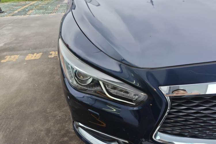 Used Infiniti QX60 2018 2.5 S/C Hybrid Two-Wheel-Drive Champion Family Edition Engine Bay Right