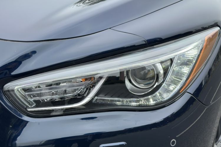 Used Infiniti QX60 2018 2.5 S/C Hybrid Two-Wheel-Drive Excellence Edition China VI Standard Exterior 2