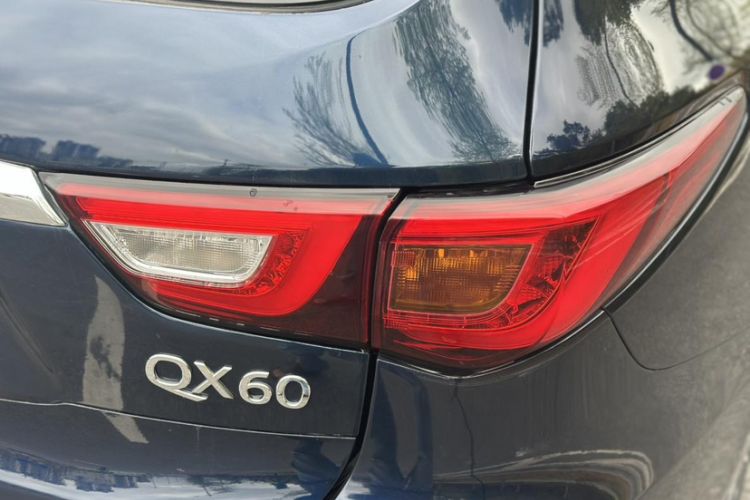 Used Infiniti QX60 2018 2.5 S/C Hybrid Two-Wheel-Drive Champion Family Edition Exterior 5
