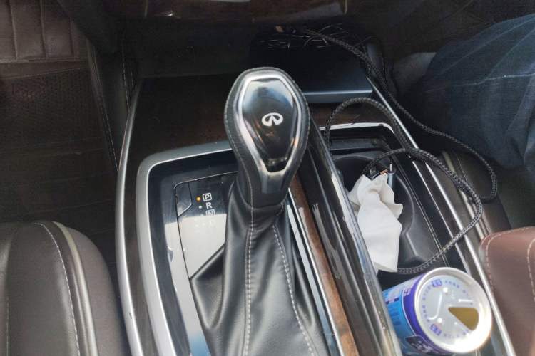Used Infiniti QX60 2018 2.5 S/C Hybrid Two-Wheel-Drive Champion Family Edition Gear Lever