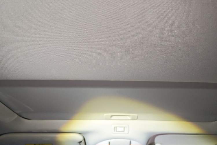 Used Infiniti QX60 2018 2.5 S/C Hybrid Two-Wheel-Drive Champion Family Edition Headliner