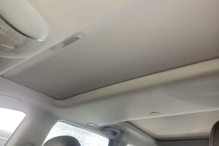 Used Infiniti QX60 2018 2.5 S/C Hybrid Two-Wheel-Drive Champion Family Edition Headliner
