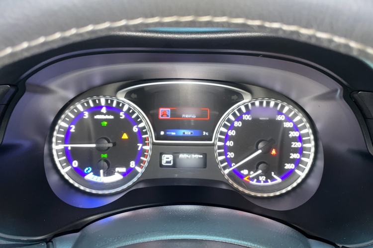 Used Infiniti QX60 2018 2.5 S/C Hybrid Four-Wheel Drive All-Terrain Version China VI Standard Instrument Cluster
