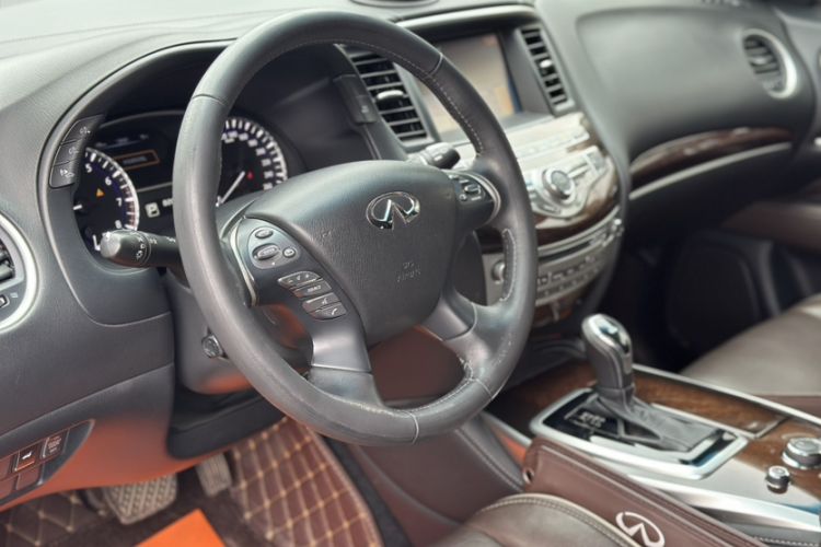 Used Infiniti QX60 2018 2.5 S/C Hybrid Two-Wheel-Drive Excellence Edition China VI Standard Interior 2
