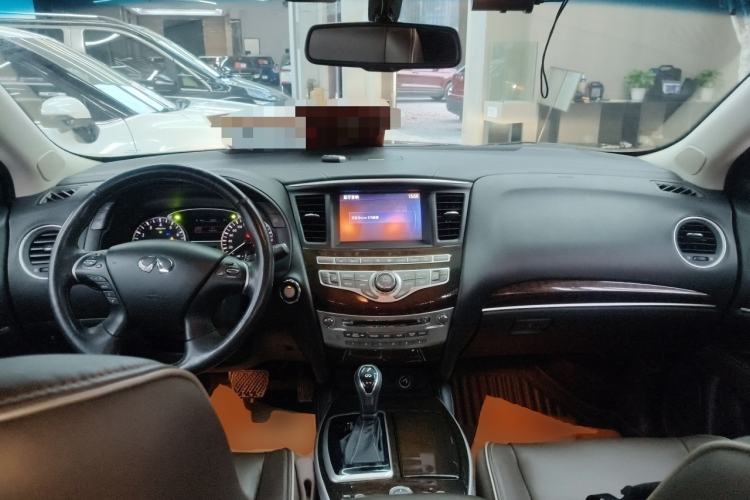 Used Infiniti QX60 2018 2.5 S/C Hybrid Two-Wheel-Drive Champion Family Edition Interior 2
