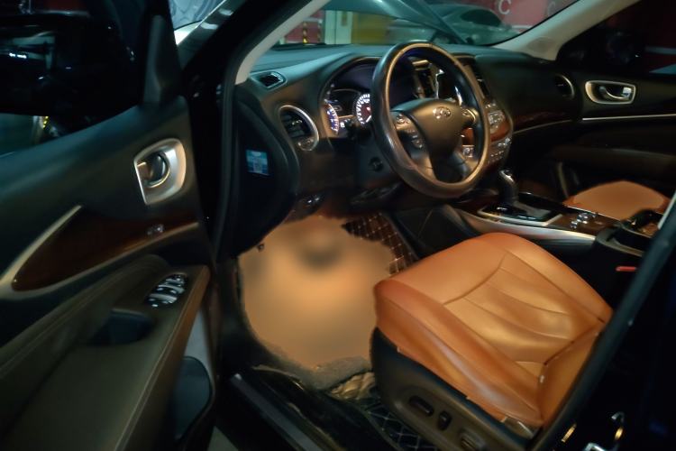 Used Infiniti QX60 2018 2.5 S/C Hybrid Two-Wheel-Drive Excellence Edition China VI Standard Interior 3