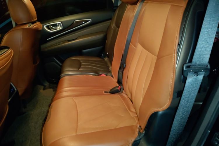 Used Infiniti QX60 2018 2.5 S/C Hybrid Two-Wheel-Drive Excellence Edition China VI Standard Interior 4