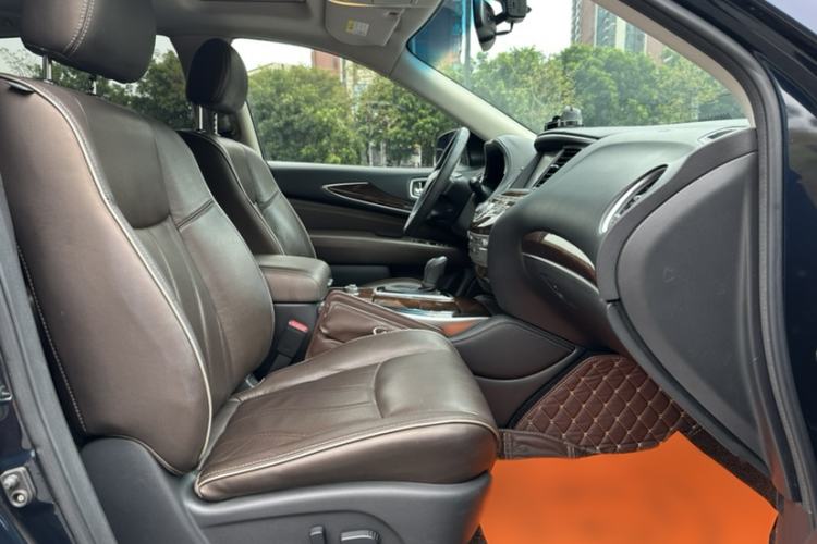 Used Infiniti QX60 2018 2.5 S/C Hybrid Two-Wheel-Drive Excellence Edition China VI Standard Interior 5