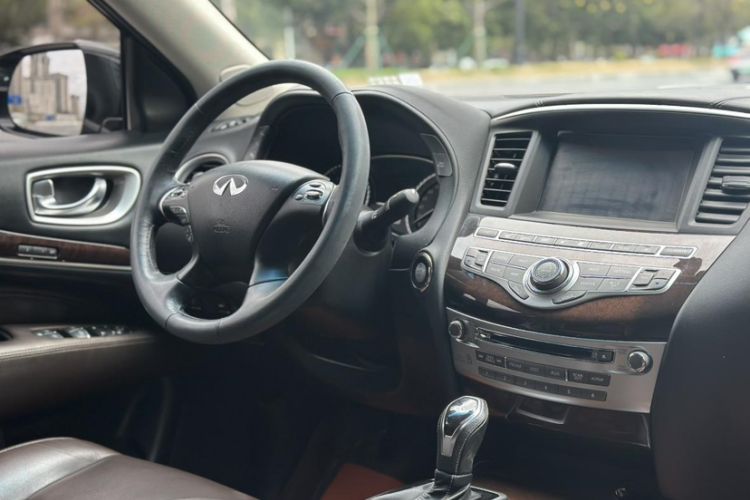Used Infiniti QX60 2018 2.5 S/C Hybrid Two-Wheel-Drive Champion Family Edition Interior 6