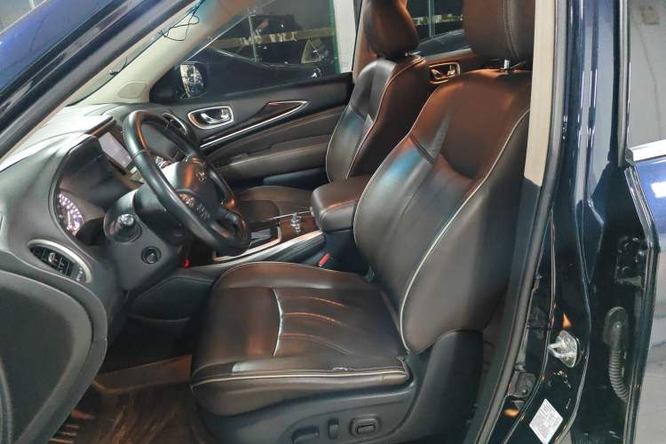 Used Infiniti QX60 2018 2.5 S/C Hybrid Two-Wheel-Drive Champion Family Edition Left Front Seat