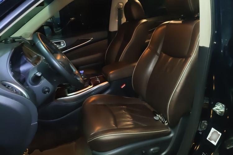 Used Infiniti QX60 2018 2.5 S/C Hybrid Two-Wheel-Drive Champion Family Edition Left Front Seat