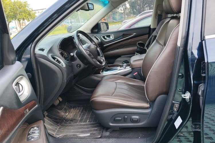 Used Infiniti QX60 2018 2.5 S/C Hybrid Two-Wheel-Drive Champion Family Edition Left Front Seat