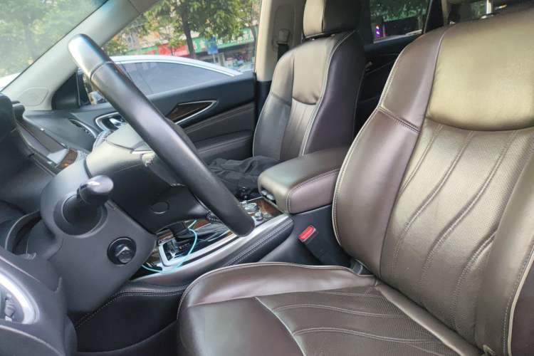 Used Infiniti QX60 2018 2.5 S/C Hybrid Two-Wheel-Drive Excellence Edition China VI Standard Left Front Seat