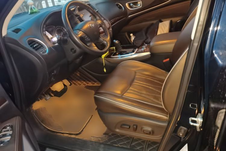 Used Infiniti QX60 2018 2.5 S/C Hybrid Four-Wheel-Drive Champion Family Edition Left Front Seat