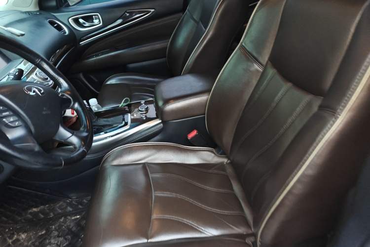 Used Infiniti QX60 2018 2.5 S/C Hybrid Two-Wheel-Drive Champion Family Edition Left Front Seat