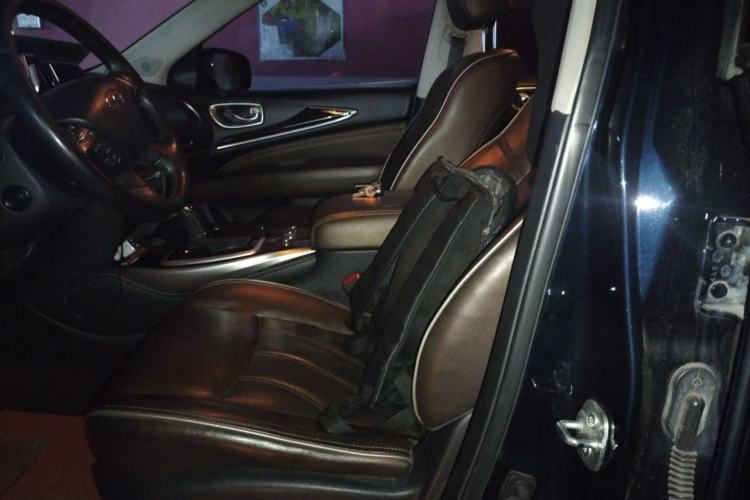 Used Infiniti QX60 2018 2.5 S/C Hybrid Two-Wheel-Drive Champion Family Edition Left Front Seat