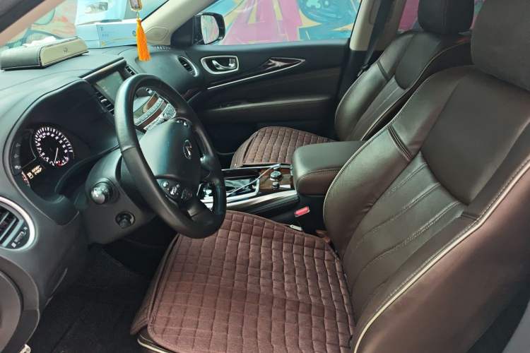 Used Infiniti QX60 2018 2.5 S/C Hybrid Two-Wheel-Drive Champion Family Edition Left Front Seat