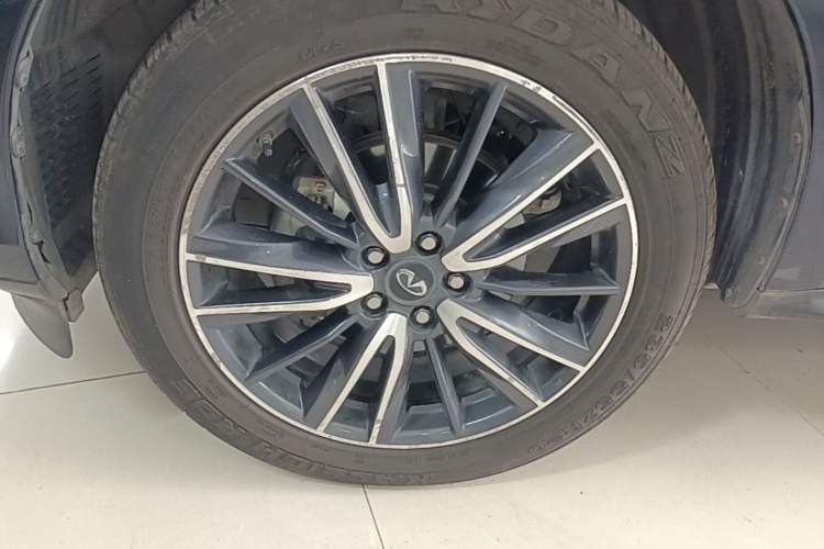 Used Infiniti QX60 2018 2.5 S/C Hybrid Two-Wheel-Drive Champion Family Edition Left Front Wheel Hub