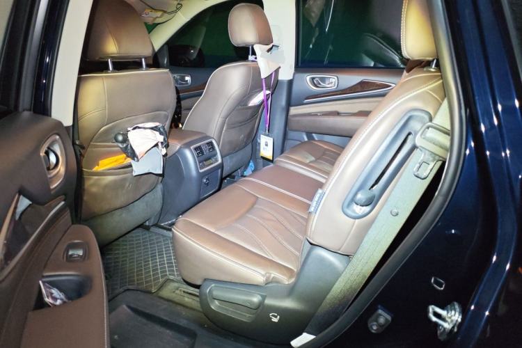 Used Infiniti QX60 2018 2.5 S/C Hybrid Two-Wheel-Drive Champion Family Edition Left Rear Seat