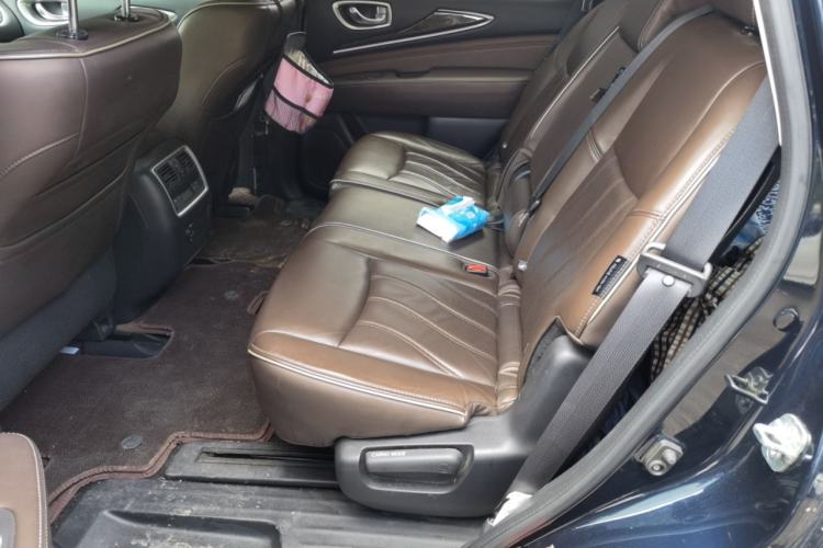 Used Infiniti QX60 2018 2.5 S/C Hybrid Two-Wheel-Drive Excellence Edition China VI Standard Left Rear Seat