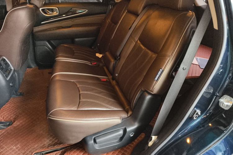 Used Infiniti QX60 2018 2.5 S/C Hybrid Two-Wheel-Drive Champion Family Edition Left Rear Seat