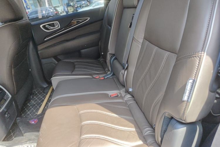 Used Infiniti QX60 2018 2.5 S/C Hybrid Two-Wheel-Drive Champion Family Edition Left Rear Seat