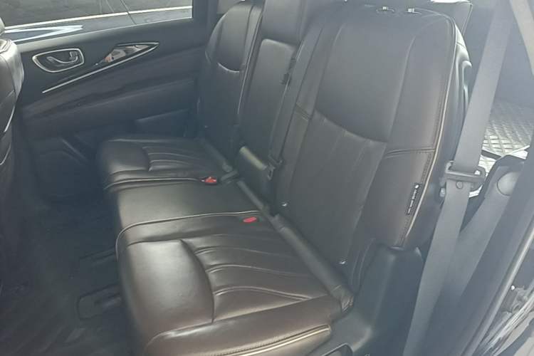Used Infiniti QX60 2018 2.5 S/C Hybrid Two-Wheel-Drive Champion Family Edition Left Rear Seat