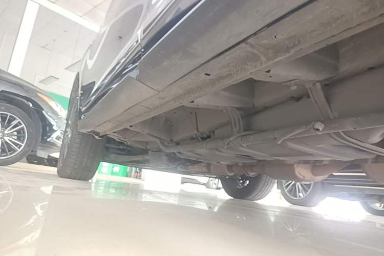 Used Infiniti QX60 2018 2.5 S/C Hybrid Two-Wheel-Drive Champion Family Edition Left Side Sill