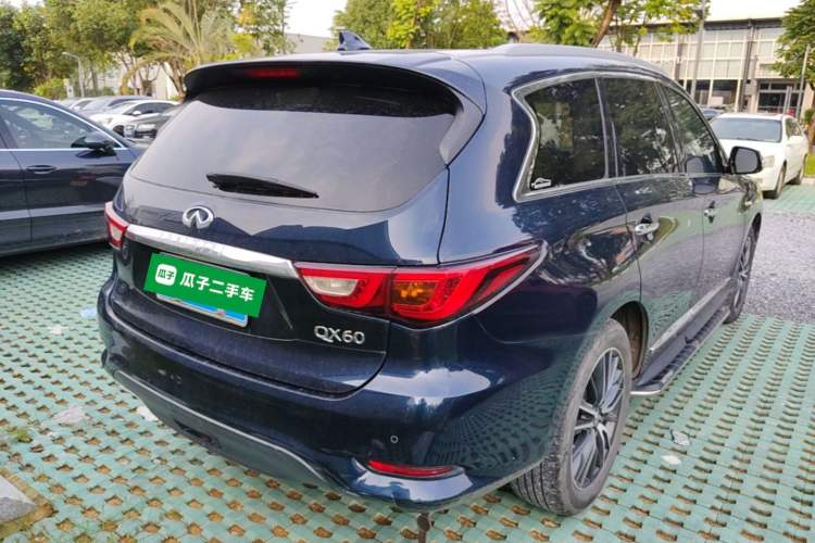 Used Infiniti QX60 2018 2.5 S/C Hybrid Two-Wheel-Drive Champion Family Edition Rear Right 45 Deg