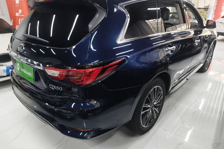 Used Infiniti QX60 2018 2.5 S/C Hybrid Two-Wheel-Drive Champion Family Edition Rear Right 45 Deg