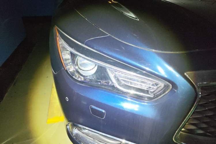 Used Infiniti QX60 2018 2.5 S/C Hybrid Two-Wheel-Drive Champion Family Edition Right Front Headlight