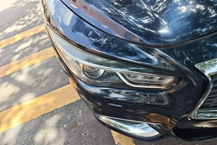 Used Infiniti QX60 2018 2.5 S/C Hybrid Two-Wheel-Drive Champion Family Edition Right Front Headlight