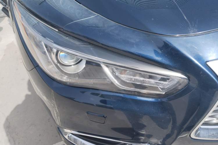 Used Infiniti QX60 2018 2.5 S/C Hybrid Two-Wheel-Drive Champion Family Edition Right Front Headlight