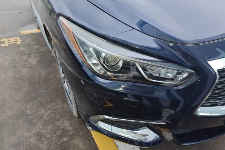 Used Infiniti QX60 2018 2.5 S/C Hybrid Two-Wheel-Drive Champion Family Edition Right Front Headlight