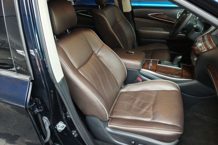 Used Infiniti QX60 2018 2.5 S/C Hybrid Two-Wheel-Drive Excellence Edition China VI Standard Right Front Seat