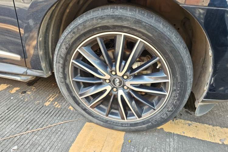Used Infiniti QX60 2018 2.5 S/C Hybrid Two-Wheel-Drive Champion Family Edition Right Front Wheel Hub