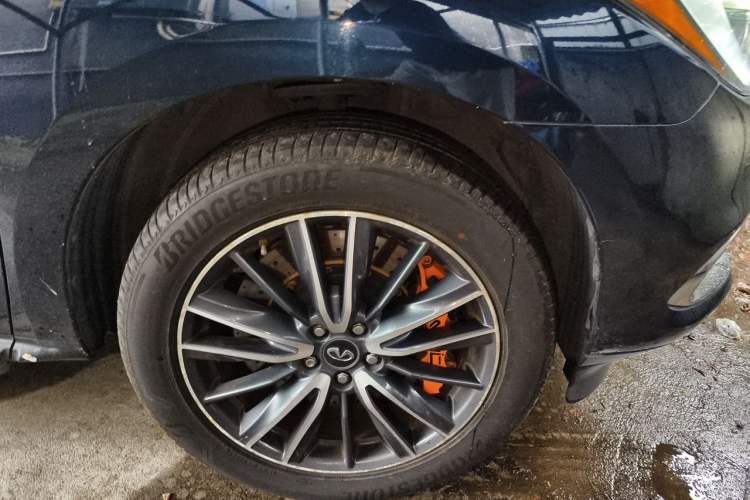 Used Infiniti QX60 2018 2.5 S/C Hybrid Two-Wheel-Drive Champion Family Edition Right Front Wheel Hub