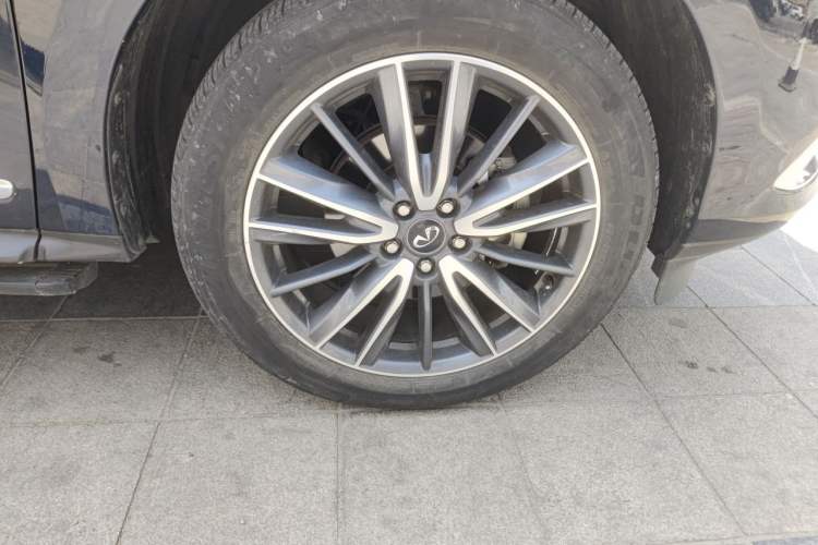 Used Infiniti QX60 2018 2.5 S/C Hybrid Two-Wheel-Drive Champion Family Edition Right Front Wheel Hub
