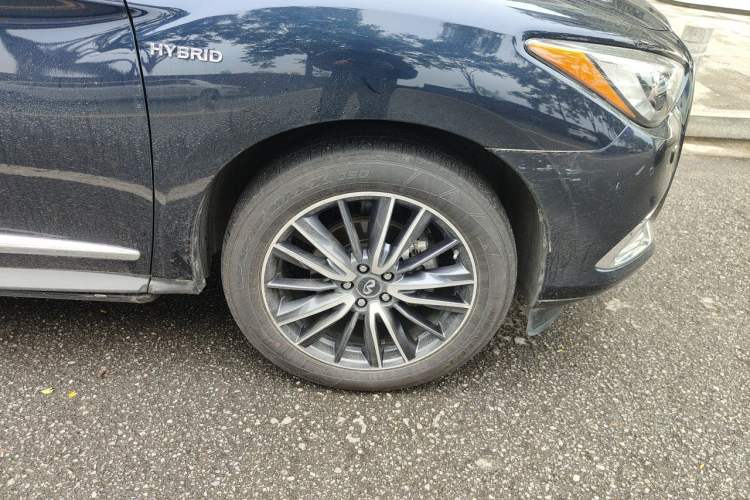 Used Infiniti QX60 2018 2.5 S/C Hybrid Two-Wheel-Drive Champion Family Edition Right Front Wheel Hub