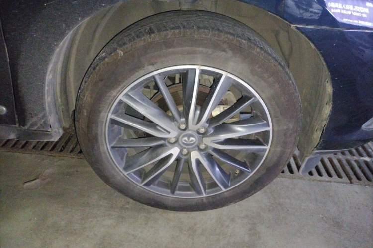 Used Infiniti QX60 2018 2.5 S/C Hybrid Two-Wheel-Drive Champion Family Edition Right Front Wheel Hub