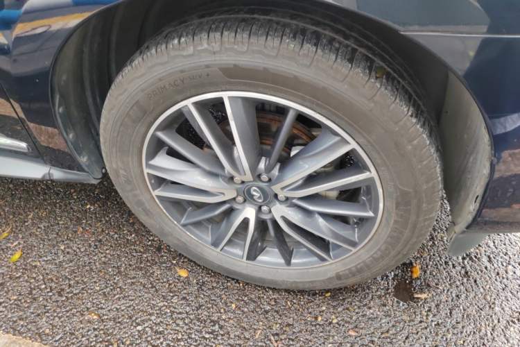 Used Infiniti QX60 2018 2.5 S/C Hybrid Two-Wheel-Drive Excellence Edition China VI Standard Right Front Wheel Hub