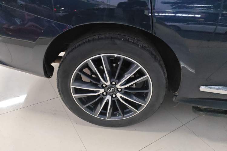 Used Infiniti QX60 2018 2.5 S/C Hybrid Two-Wheel-Drive Champion Family Edition Right Rear Wheel Hub