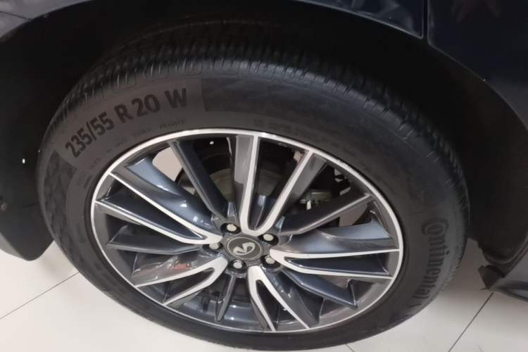 Used Infiniti QX60 2018 2.5 S/C Hybrid Two-Wheel-Drive Excellence Edition China VI Standard Right Rear Wheel Hub