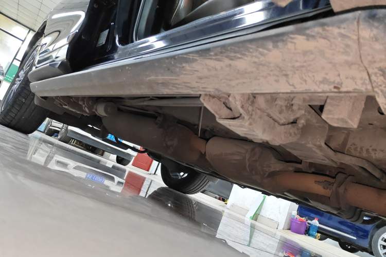 Used Infiniti QX60 2018 2.5 S/C Hybrid Two-Wheel-Drive Champion Family Edition Right Side Sill